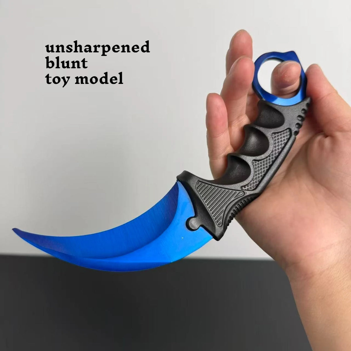 CS Karambit Toy – Safe Cosplay Claw Knife with Plastic Sheath