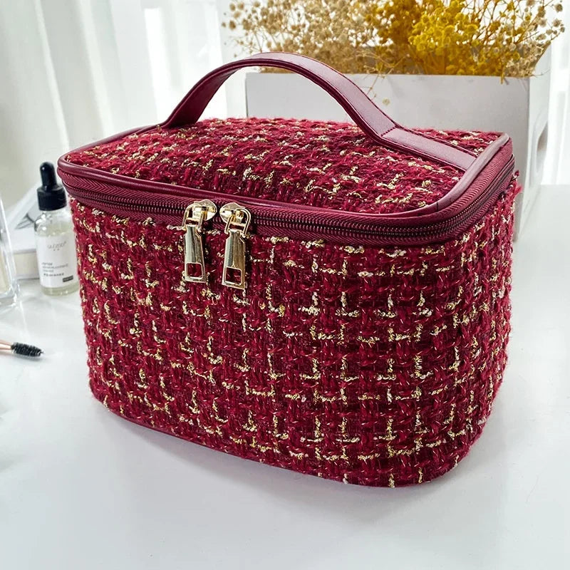 Knitted Portable Makeup Bag with Large Storage Capacity