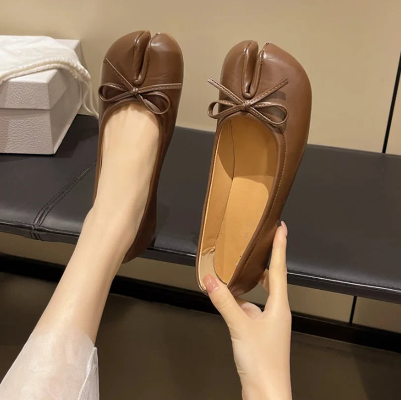 Summer Women's Bowknot Flat Tabi Ninja Shoes Pig Toe Slippers Lazy Person Horse Hoof Shoes Women Split Toe Mocassines Loafers