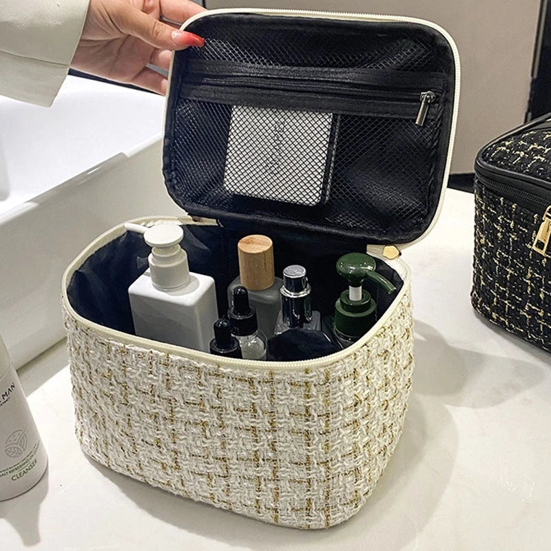 Knitted Portable Makeup Bag with Large Storage Capacity