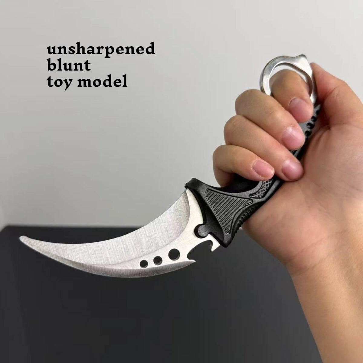 CS Karambit Toy – Safe Cosplay Claw Knife with Plastic Sheath