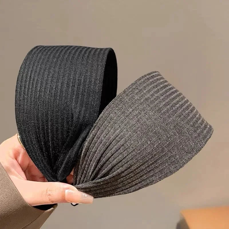 Wide Knitted Cotton Headband with Teeth for Women