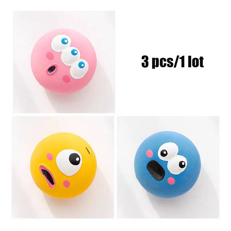 Squeaky Rubber Dog Ball for Interactive Chewing and Teeth Cleaning