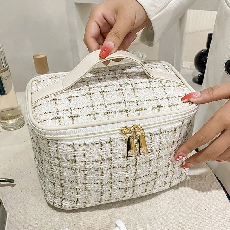 Knitted Portable Makeup Bag with Large Storage Capacity