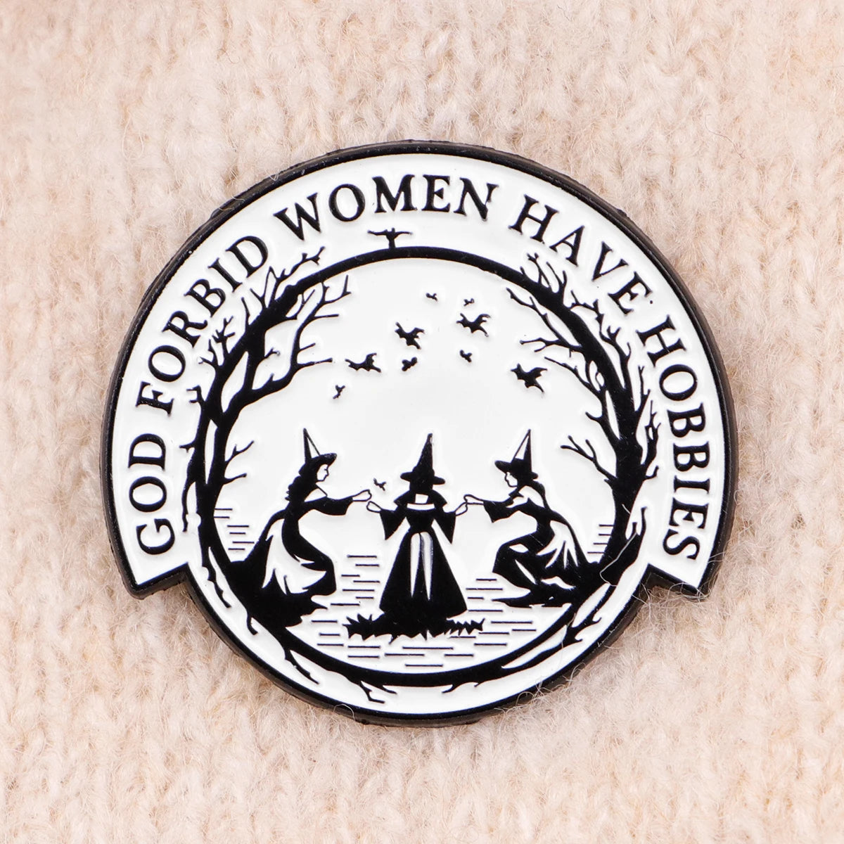 Vintage Witch Enamel Pin Fantasy Brooch Pines Lapel Pins Badge on Backpack Clothing Accessories Halloween Jewelry Party Gifts
