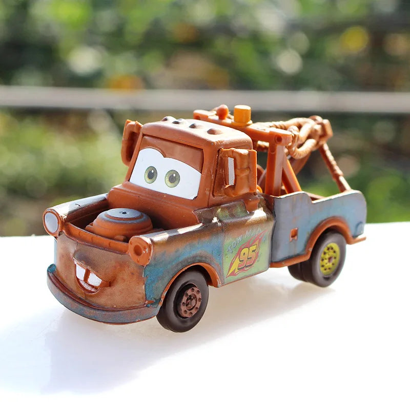 Disney Pixar Cars 3 Toys Lightning Mcqueen Mack Uncle Collection 1:55 Diecast Vehicles Alloy Car Toy Model For Children Gifts