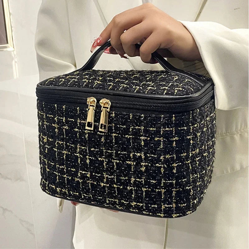 Knitted Portable Makeup Bag with Large Storage Capacity