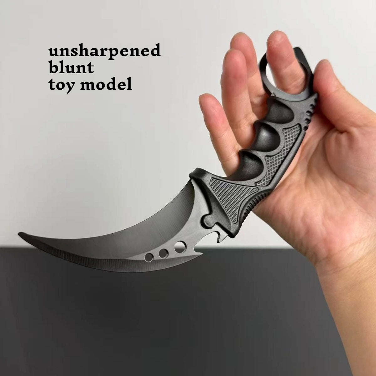 CS Karambit Toy – Safe Cosplay Claw Knife with Plastic Sheath