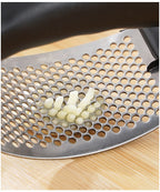 Stainless Steel Garlic Press – Manual Garlic Crusher & Mincer