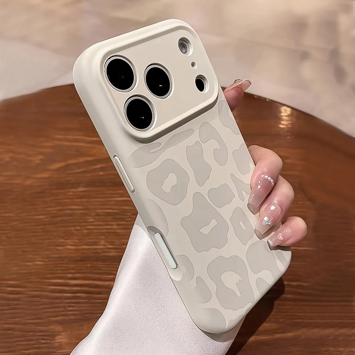 Leopard Pattern Liquid Silicone Case for iPhone 18 17 16 Pro Max Air 14 15 Plus 13 Camera Control Button Soft Shockproof Cover