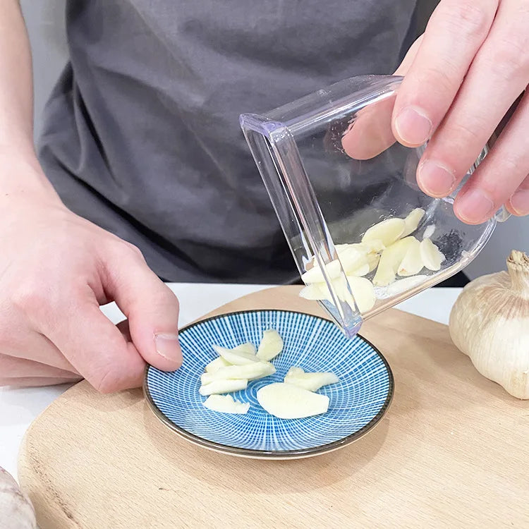 Manual Garlic Press Grinder – Multifunction Garlic Crusher, Cutter & Peeler Kitchen Tool