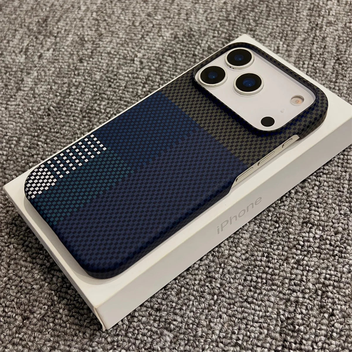 Carbon Fiber Texture Leather for MagSafe Wireless Charging Phone Case for iPhone 18 17 16 15 14 13 12 Pro Max Protective Cover