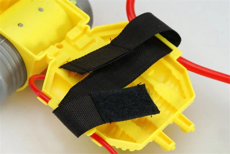 Wrist Water Gun Toy for Kids – Handheld Summer Spray Play Toy