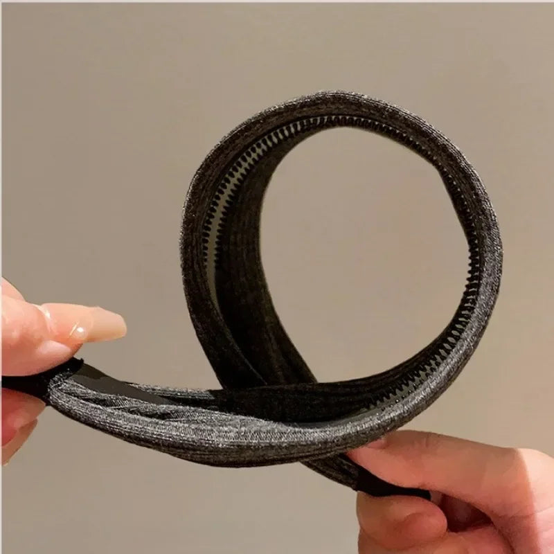 Wide Knitted Cotton Headband with Teeth for Women
